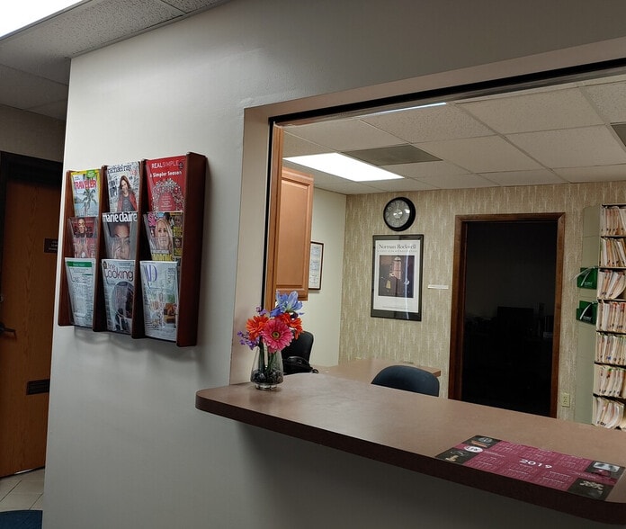 More Photos Of 106 Elden St, Herndon Medical For Sale