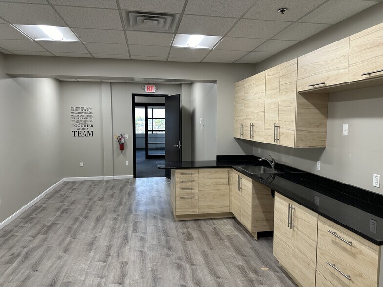 More Photos Of 600 Clark Rd, Tewksbury Medical For Lease