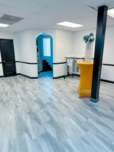 More Photos Of 2601 Sandy Plains Rd, Marietta Office For Sale
