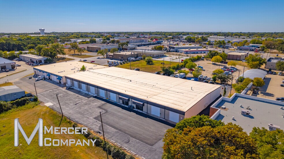More Photos Of 801 Secretary Dr, Arlington Warehouse For Lease
