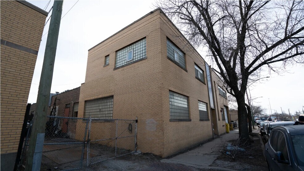 More Photos Of 3115 W 36th St, Chicago Warehouse For Sale