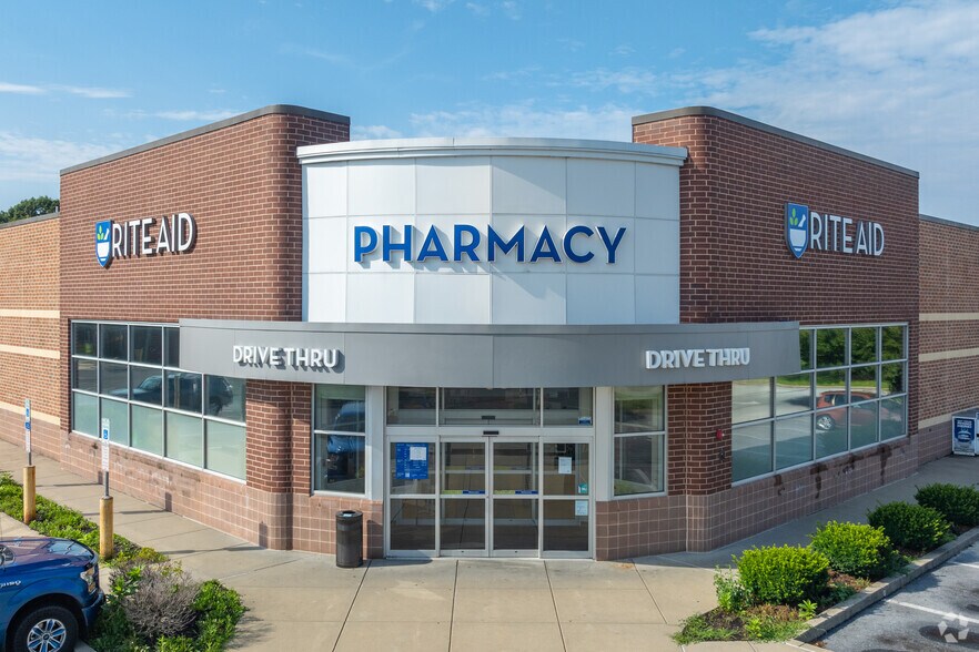 More Photos Of 980 E Main St, Palmyra General Retail For Sale