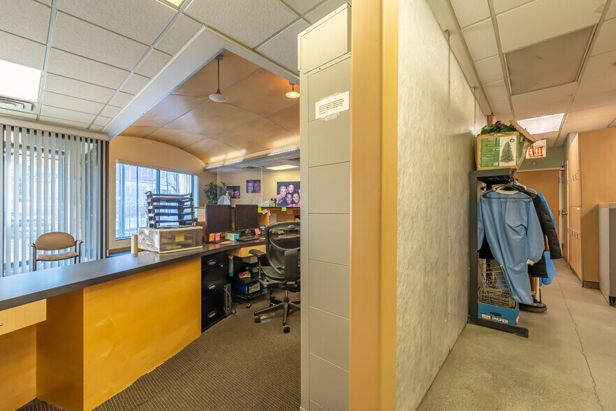More Photos Of 875 N Milwaukee Ave, Chicago Storefront Retail Residential For Sale