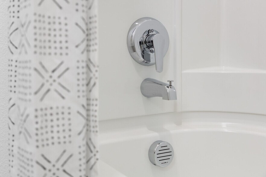 More Photos Of 126 N Rollins Rd, Millbrae Apartments For Lease