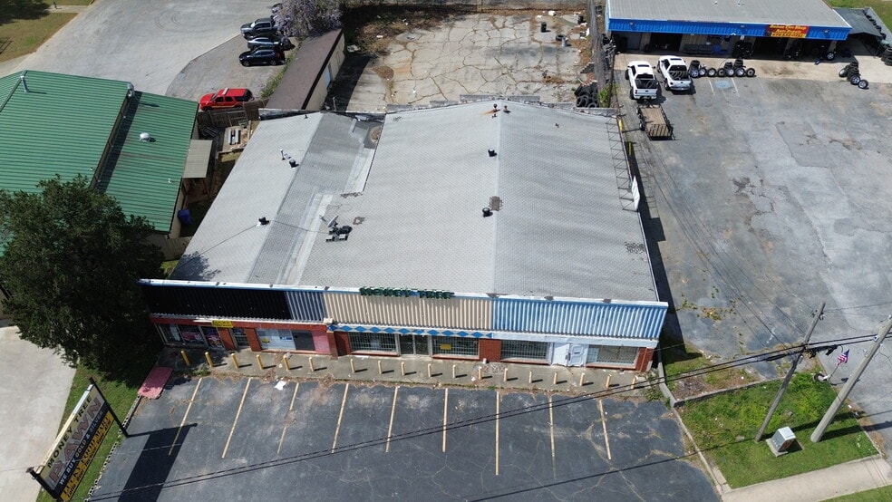 More Photos Of 4527 Jonesboro Rd, Forest Park Freestanding For Sale