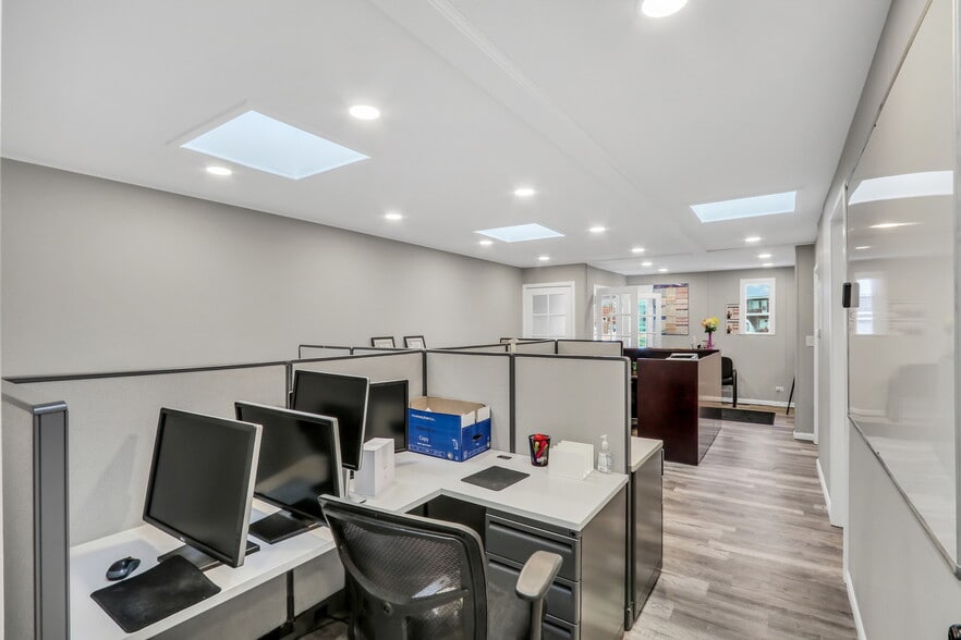 More Photos Of 1400 Sunset Ave, Waukegan Medical For Sale