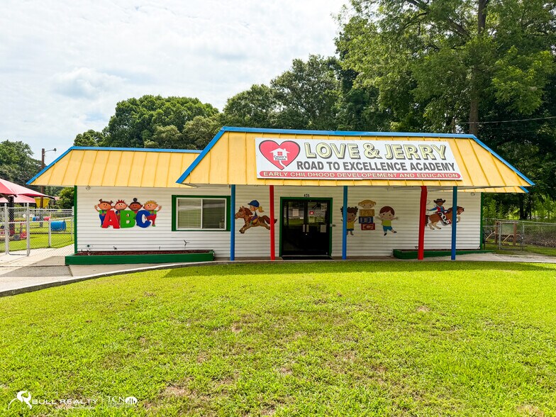 More Photos Of 431 Brownlee Rd, Jackson Daycare Center For Sale