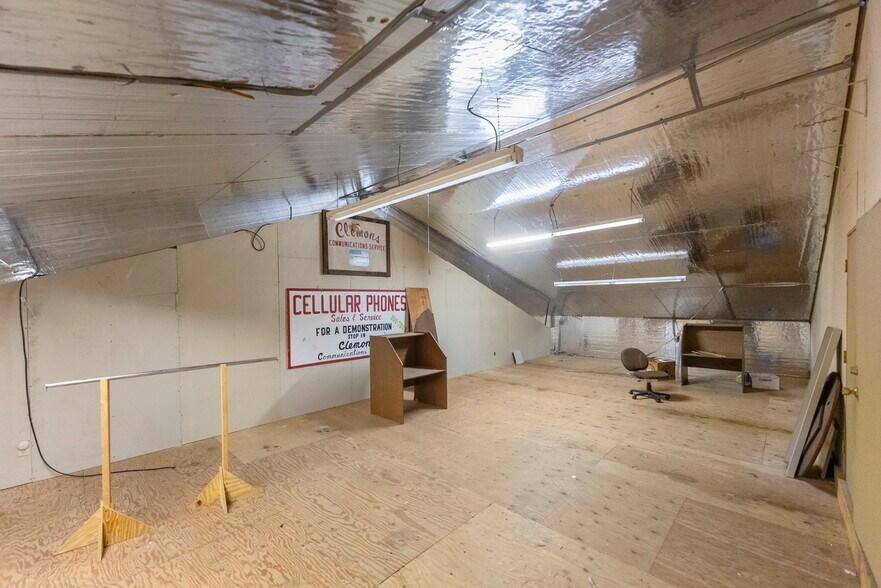 More Photos Of 447 Broadway, Ulster Park Office For Sale