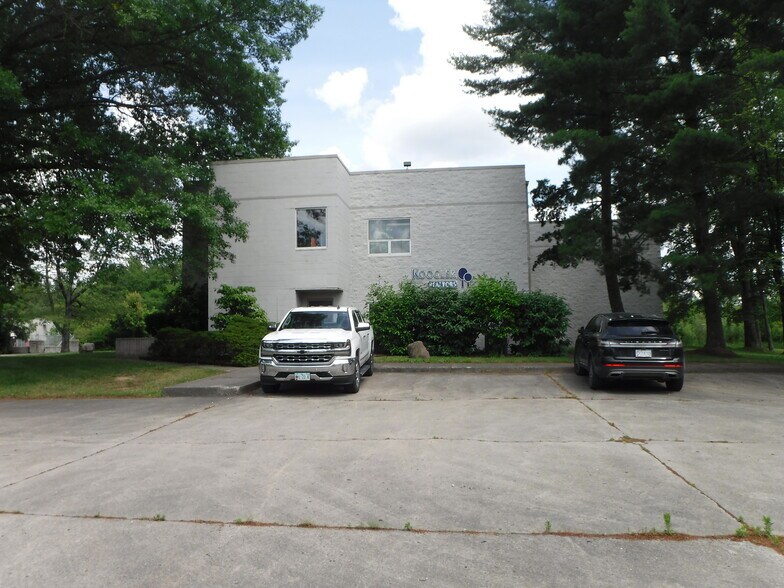 More Photos Of 4203 Curliss Ln, Batavia Office For Sale