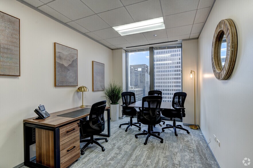 More Photos Of 700 Louisiana St, Houston Coworking Space