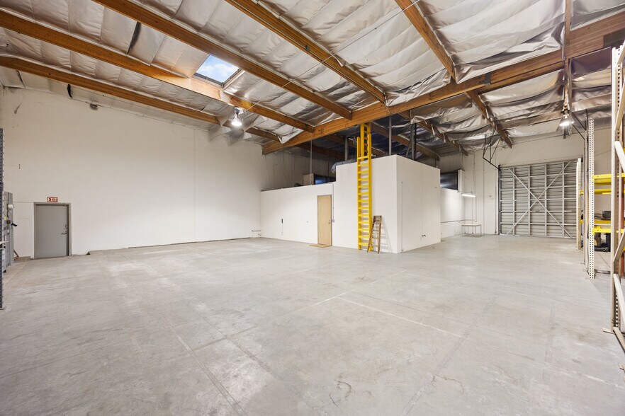 More Photos Of 21117 Commerce Pointe Dr, City Of Industry Warehouse For Lease