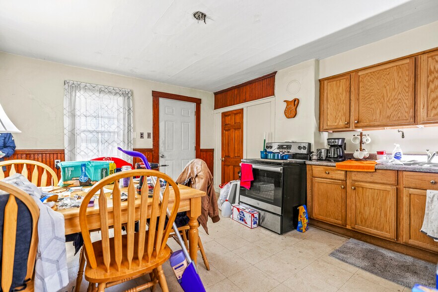 More Photos Of 441 Main St, South Berwick Apartments For Sale