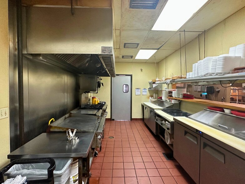 More Photos Of 1005 W Pecan St, Pflugerville Restaurant For Sale