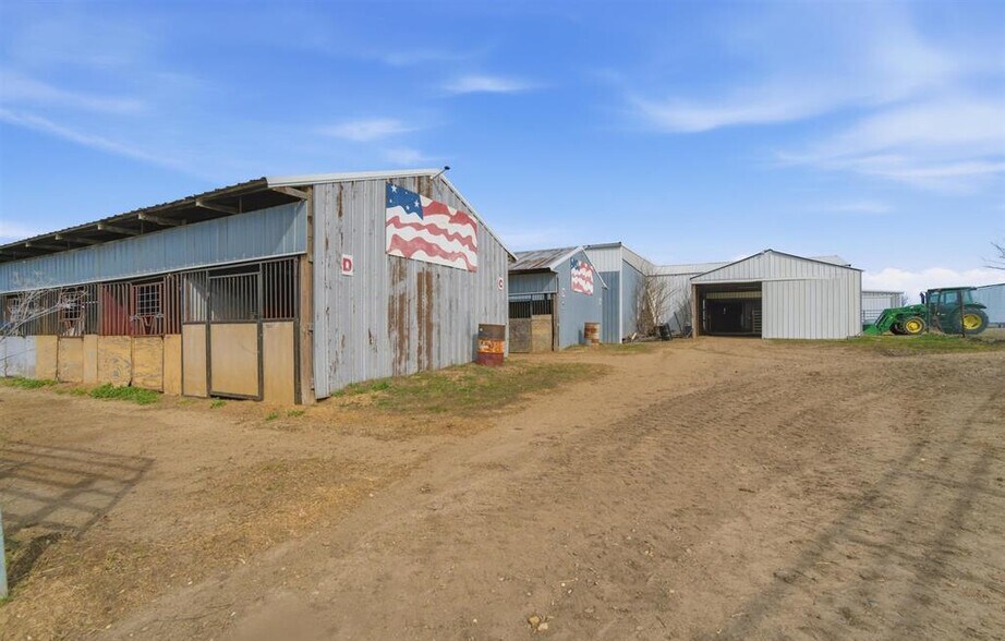 More Photos Of 24855 IL Route 122, Delavan Specialty For Sale