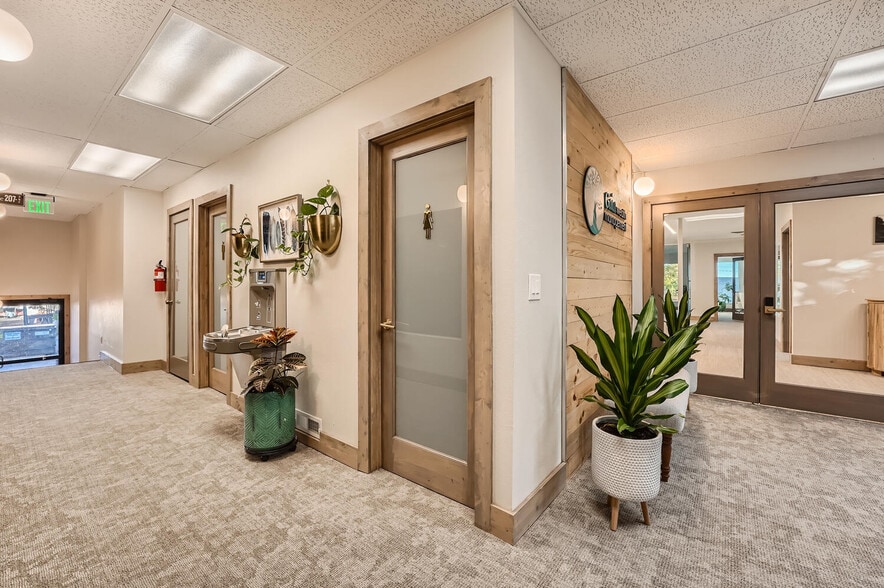 More Photos Of 10600 W Alameda Ave, Lakewood Loft Creative Space For Lease