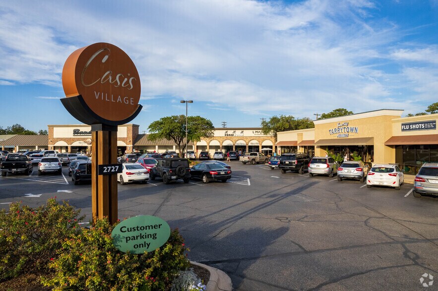 More Photos Of 2727 Exposition Blvd, Austin General Retail For Sale