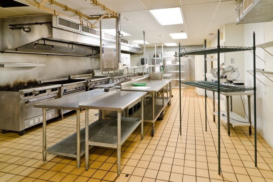 More Photos Of 2300 Lincoln Way, Clinton Hotel For Sale