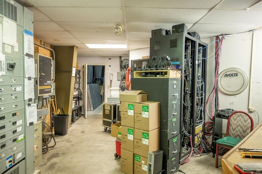 More Photos Of 430 Munroe Ave, Wisconsin Dells Theater Concert Hall For Sale