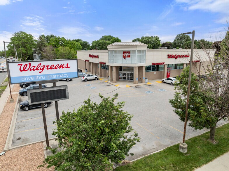More Photos Of 1251 4th St, Mason City Drugstore For Sale