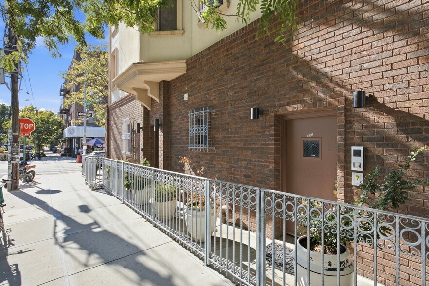 More Photos Of 332 Manhattan Ave, Brooklyn Apartments For Sale