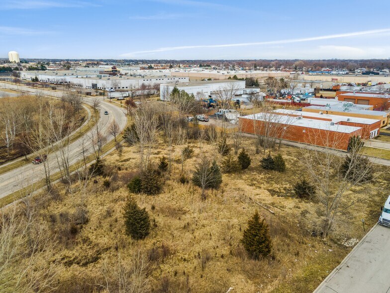 More Photos Of 1340-1360 W Yorkshire Dr, Streamwood Land For Sale