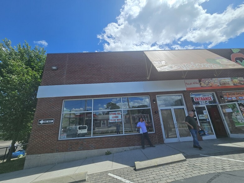 More Photos Of 937 State St, Bridgeport Storefront For Lease