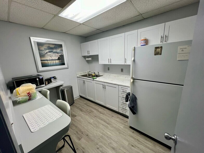 More Photos Of 3625 Alt 19, Palm Harbor Storefront Retail Office For Sale