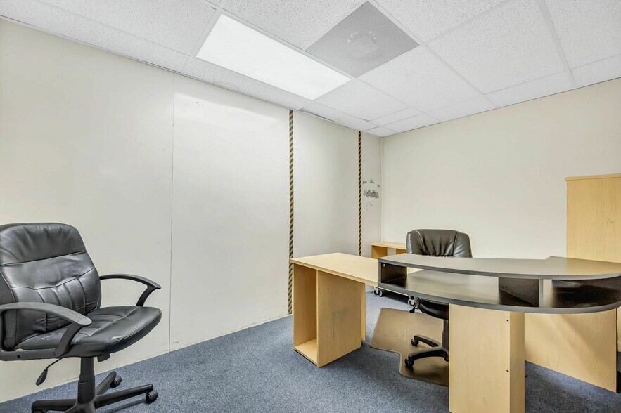 More Photos Of 904 E New Haven Ave, Melbourne Storefront For Lease