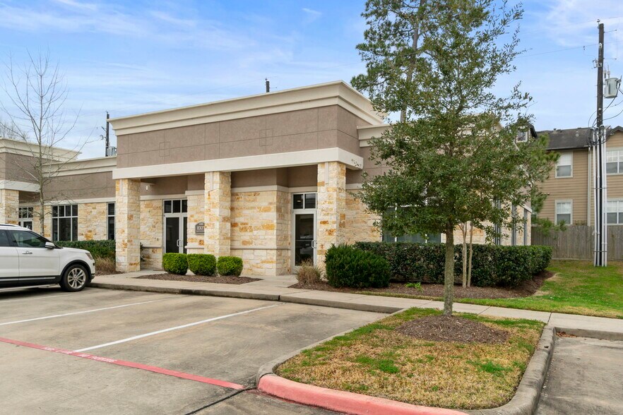 More Photos Of 2219 Sawdust Rd, The Woodlands Office For Sale