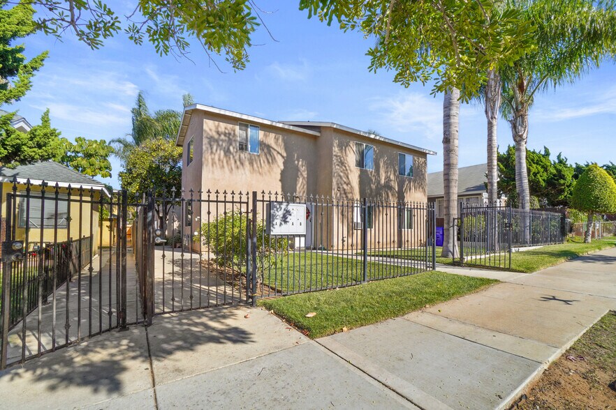 More Photos Of 1952-54 Irving Ave, San Diego Apartments For Sale