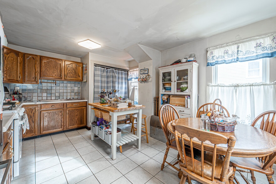 More Photos Of 419 Olive St, Branchburg Restaurant For Sale