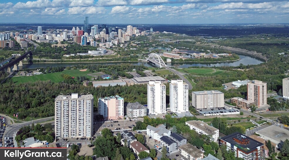 More Photos Of 10941 81 Av NW, Edmonton Dormitory For Sale