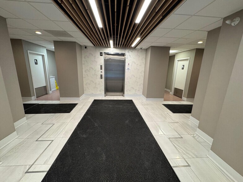 More Photos Of 1 Corwin Ct, Newburgh Medical For Lease