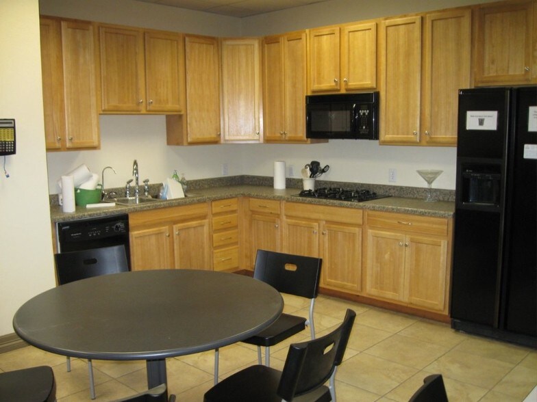 More Photos Of 1300 Universal City Blvd, Universal City Warehouse For Sale