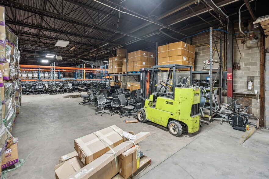 More Photos Of 2901 N 18th St, Philadelphia Warehouse For Sale