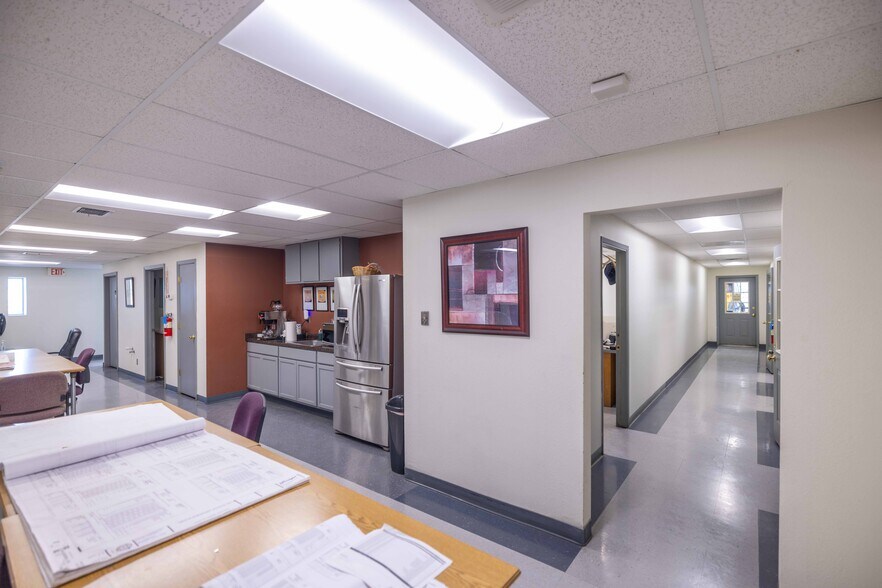 More Photos Of 8007 NE Loop 410, San Antonio Service For Sale
