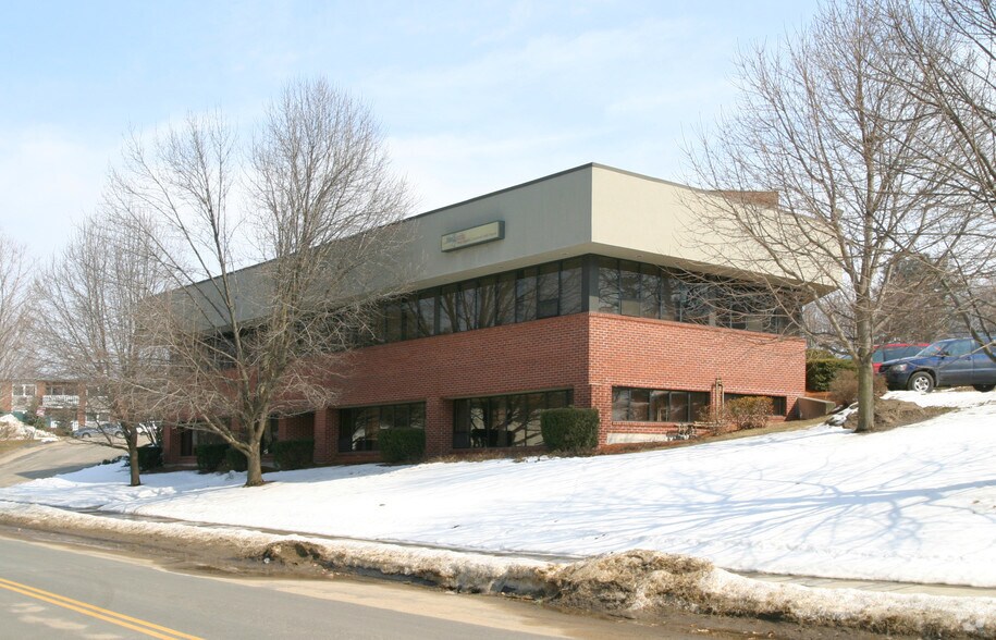 More Photos Of 975 Farmington Ave, Bristol Medical For Lease