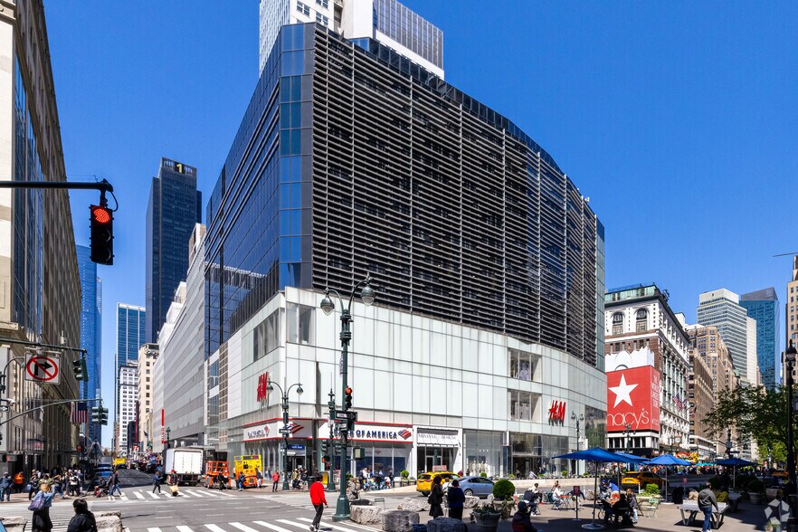 More Photos Of 1 Herald Sq, New York Office For Lease