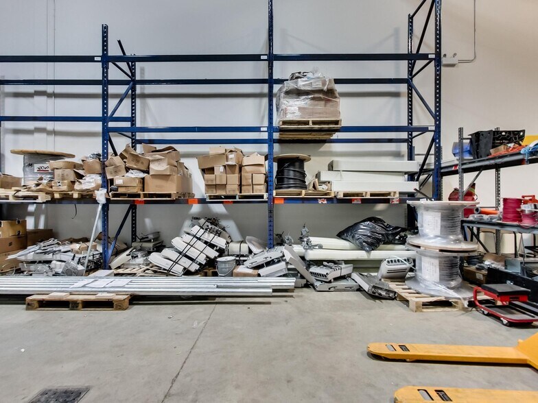 More Photos Of 1100 S Service Rd, Stoney Creek Office For Sale