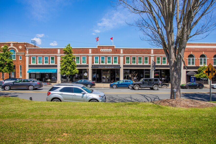 More Photos Of 105 E Center St, Mebane Office For Lease