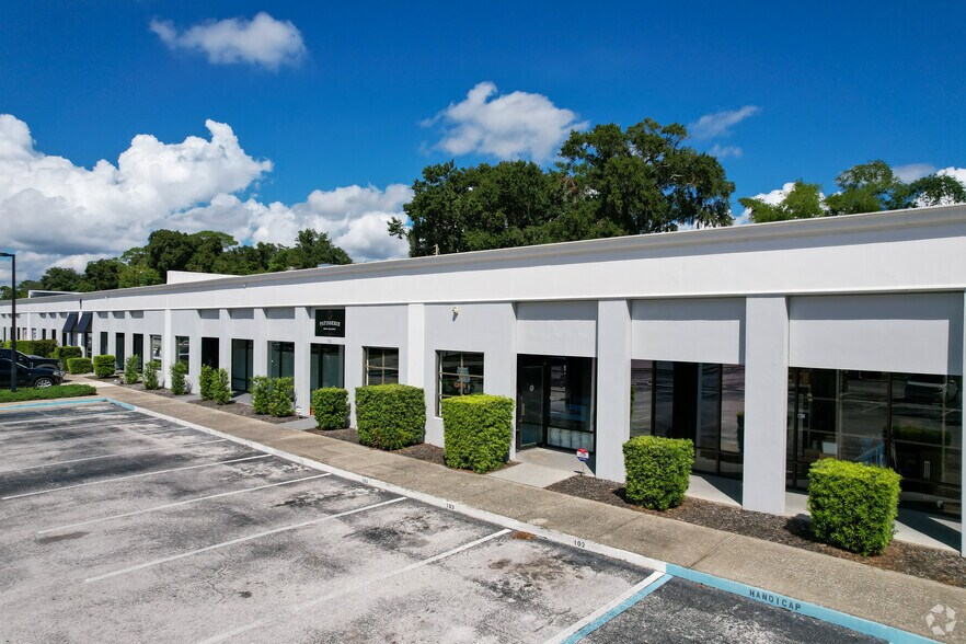More Photos Of 102-134 Live Oaks Blvd, Casselberry Unknown For Lease