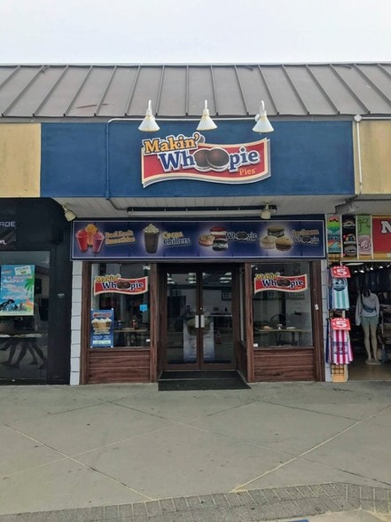 More Photos Of 19-29 Rehoboth Ave, Rehoboth Beach Restaurant For Lease