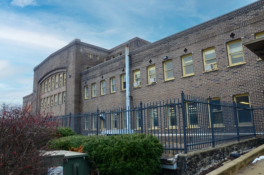 More Photos Of 2200 Prospect Ave E, Cleveland Office For Lease