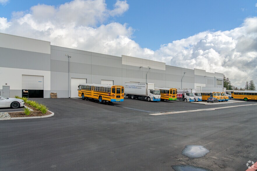 More Photos Of 4450 Raley Blvd, Sacramento Warehouse For Lease