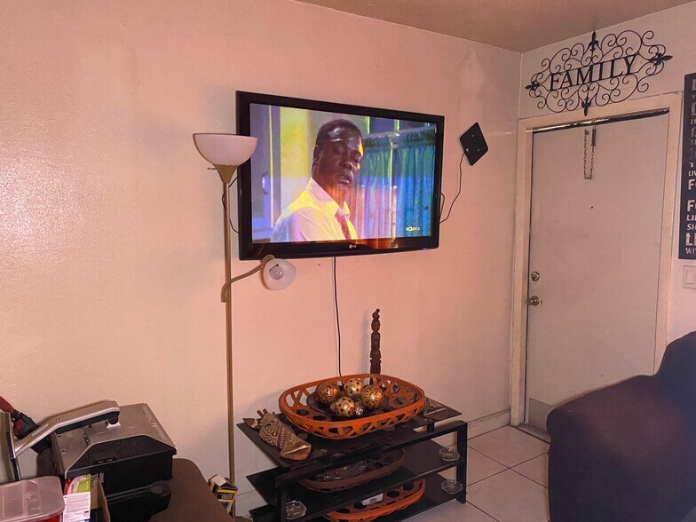 More Photos Of 3235 NW 46th St, Miami Apartments For Sale