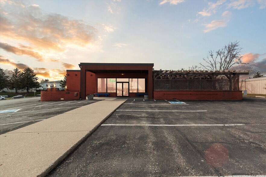 More Photos Of 5264 Verona Rd, Fitchburg General Retail For Sale