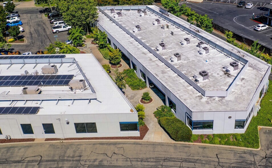 More Photos Of 5165-5175 Johnson Dr, Pleasanton Light Manufacturing For Lease