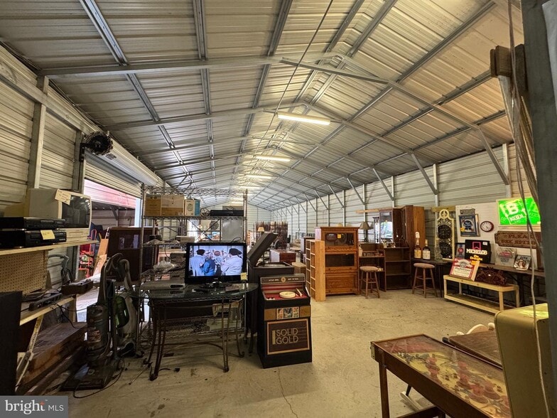 More Photos Of 8244 Cumberland rd, Springfield Freestanding For Sale