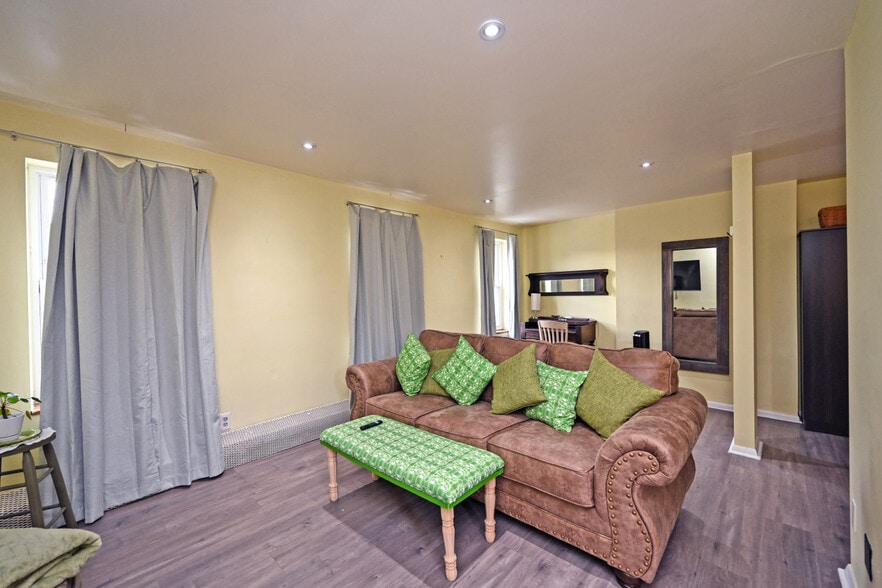 More Photos Of 118 E Liberty St, Cincinnati Apartments For Sale