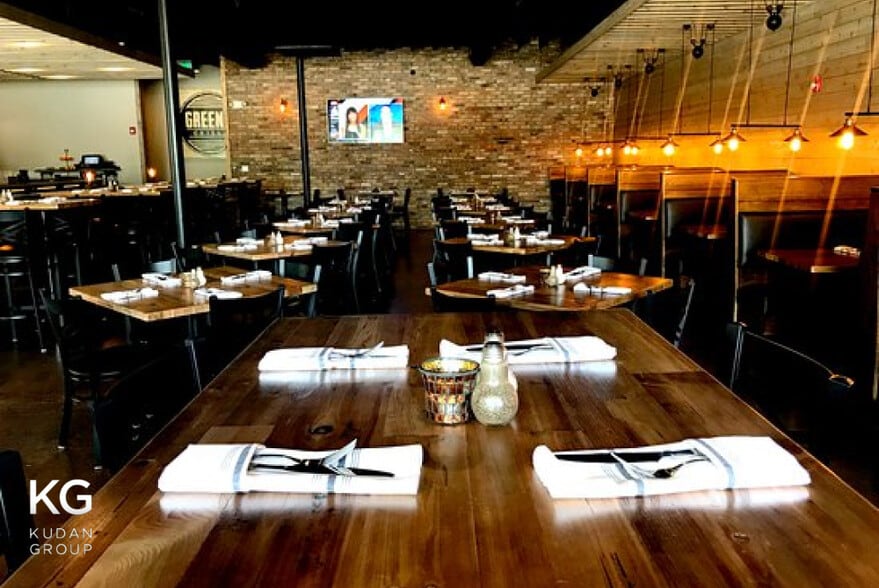 More Photos Of 120 W Green, Bensenville Restaurant For Lease